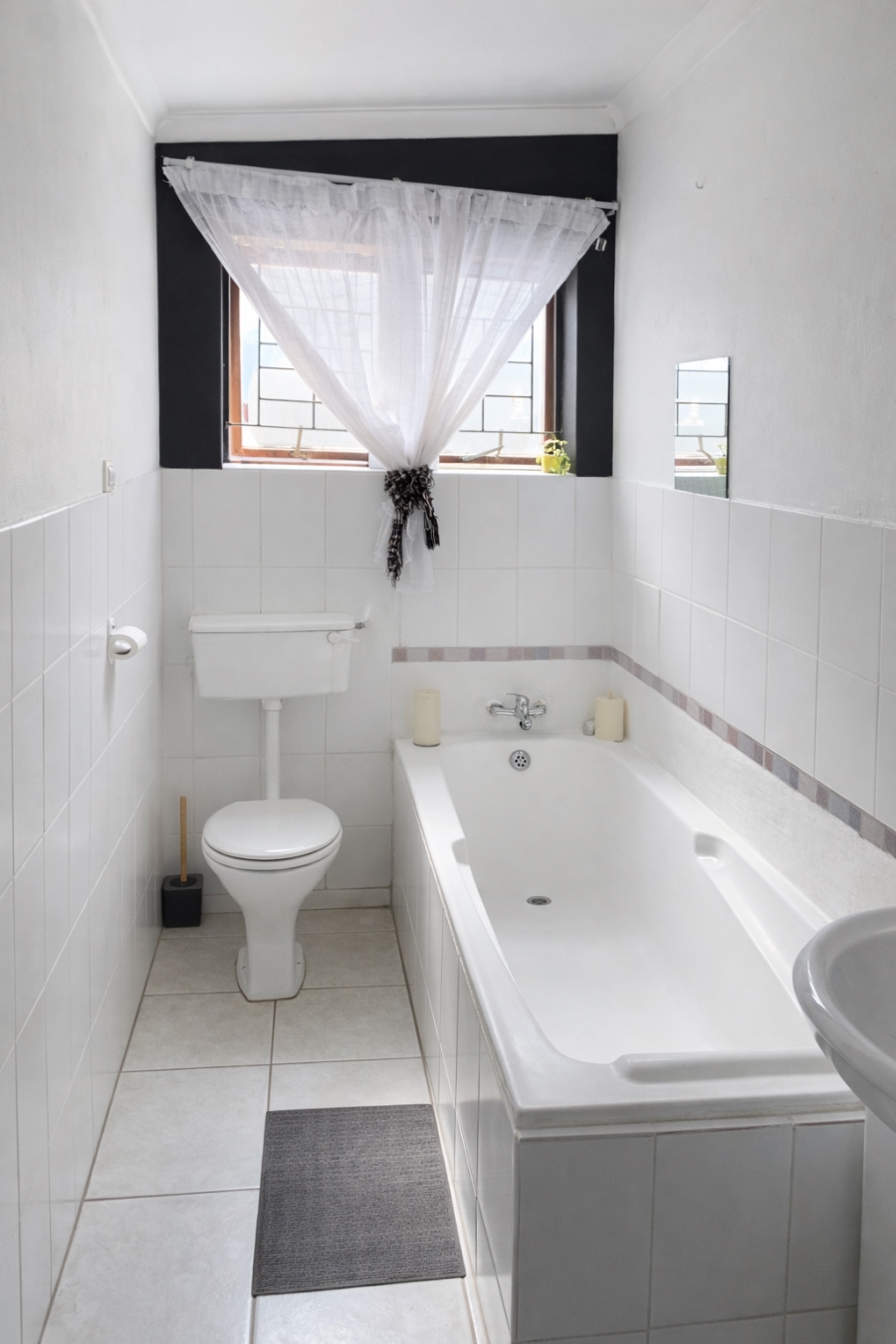 To Let 1 Bedroom Property for Rent in Parklands Western Cape